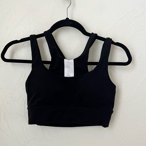 BuffBunny cross cross black white sports bra▪️size S